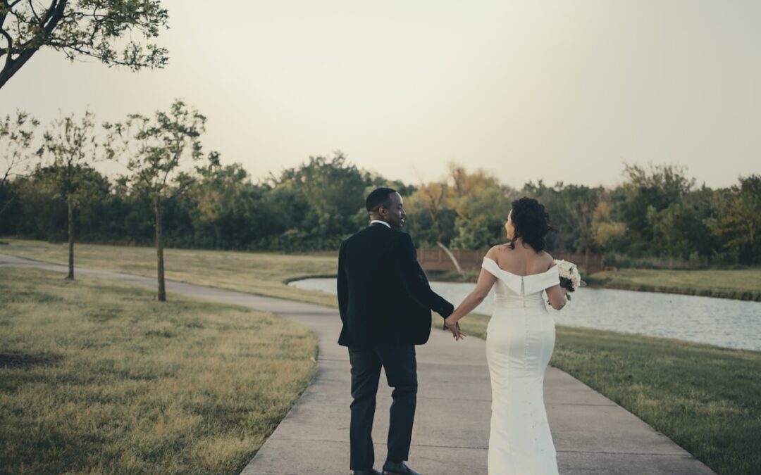 Houston Wedding Photographer Guide: Styles, Packages & Tips