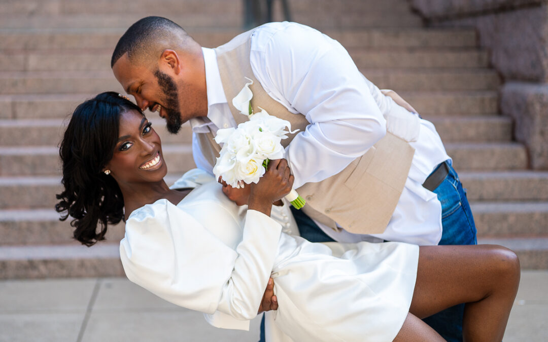 Elopement Photographer at the 1910 Harris County Courthouse